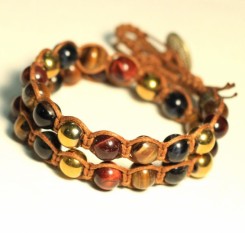 Браслет Золотце (тигровый, бычий, соколиный глаз и бусина под золото) 8 мм