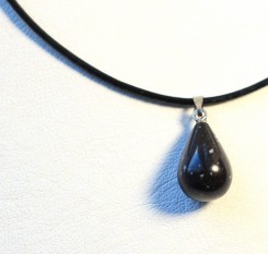 Кулон Обсидиан капелькой на кожаном шнуре