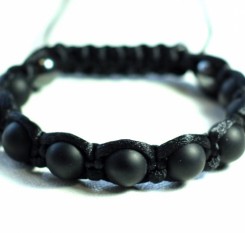 Браслет Shamballa из шунгита в ниточном плетении