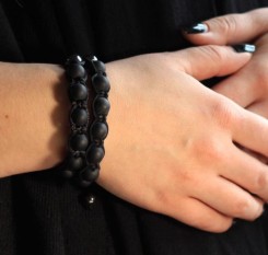 Браслет Shamballa из шунгита в ниточном плетении