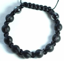 Браслет Shamballa из шунгита в ниточном плетении