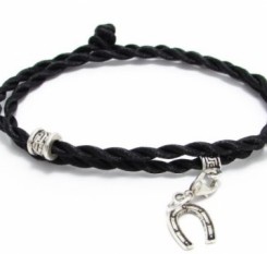 Браслет Подкова на удачу (нитка в 2 оборота)