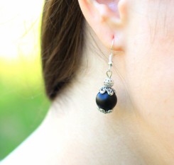 Серьги из шунгита с ажурами