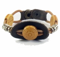 Кожаный браслет с декоративными элементами (D-308)