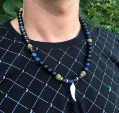 Бусы унисекс из шунгита, лазурита и яшмы