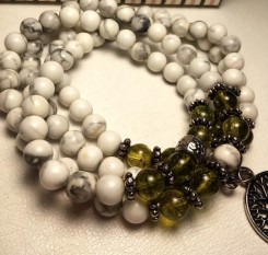 Браслет-талисман Материнское счастье (кахолонг+оливин 6 мм)