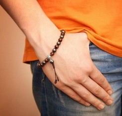 Четки-браслет из гематита и бычьего глаза