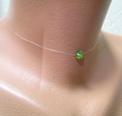 Колье невидимка с фианитом зеленым