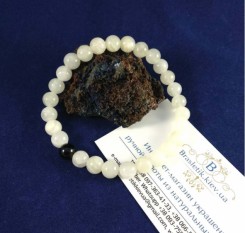 Браслет из оникса Инь-Янь 