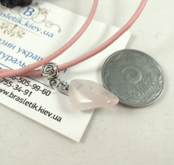 Кулон из кварца на розовом шнуре