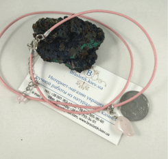 Кулон из кварца на розовом шнуре