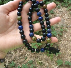 Бусы унисекс из шунгита, лазурита и яшмы