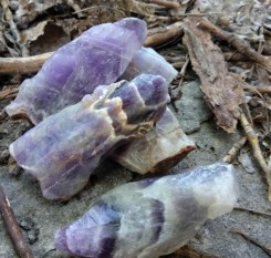 Большой кристалл шевронного аметиста, 150 грамм