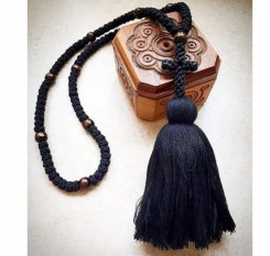 Молитвенные четки вервица на 100 узелков черного цвета