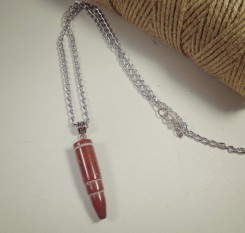 Кулон из уральской яшмы на цепочке