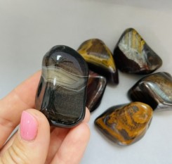 Камень джеспилит (яшма+гематит+тигровый глаз)