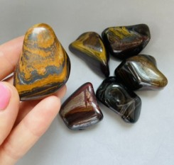 Камень джеспилит (яшма+гематит+тигровый глаз)