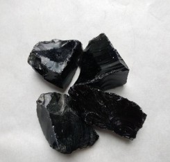 Зріз необробленого чорного обсидіану, 20 грам