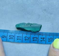 Зріз малахіта - талісман корисних зв'язків та багатства