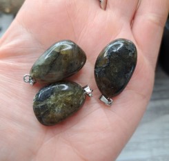 Кулон із лабрадору для загального зміцнення організму