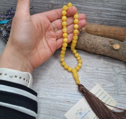 Чотки із світло-медового бурштину на 33 мінерали