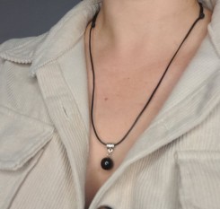 Кулон із гагата Charcoal