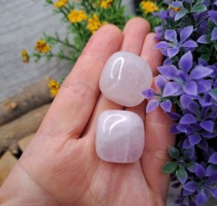 Галтовка рожевого кварцу на кохання та щастя