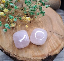 Галтовка рожевого кварцу на кохання та щастя