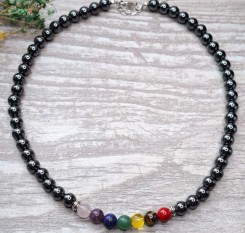 Буси-гармонізатор із гематиту і каменів по чакрам