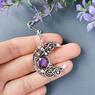 Кулон с аметистом в форме луны