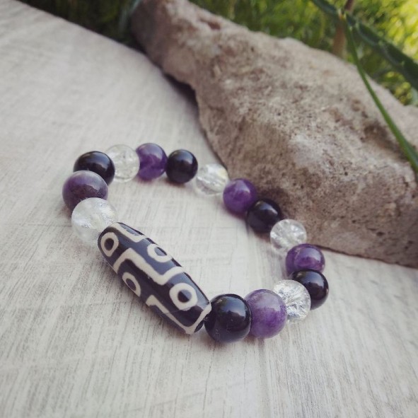 Браслет с бусиной дзи и камнями Овна